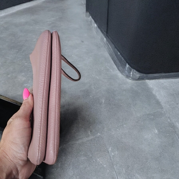 Coach EUC Double Corner Zip Wristlet SV/Soft Lilac - Picture 5 of 5